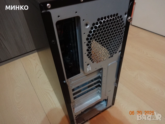 Antec 300 Three Hundred , снимка 16 - Захранвания и кутии - 54987856