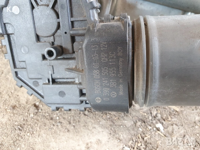 Механизъм с моторче за чистачки VW Passat B 5.5, снимка 2 - Части - 55177432