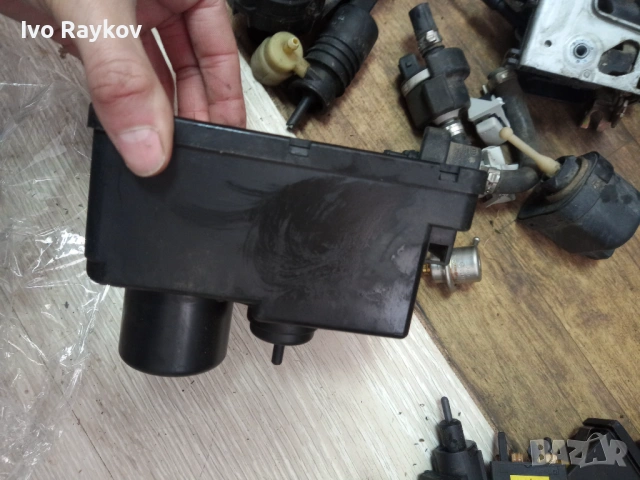 Вакуум Помпа Централно Заключване HELLA 357 862 257, 357862257 за VW Volkswagen Passat 