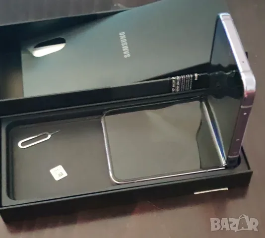Samsung Galaxy Z Flip 4 за резервни части