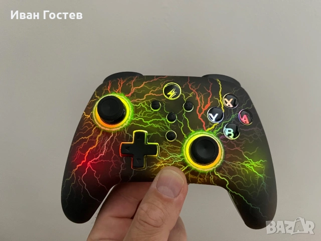 Безжичен Гейминг Контролер с RGB Подсветка & Макро Бутони, снимка 5 - Джойстици и геймпадове - 54821598