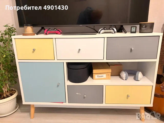 Продавам TV шкаф