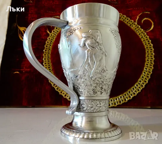 Калаена чаша,халба,релефни ловни картини Елен,Куче