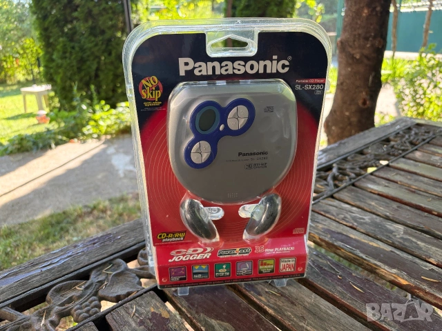 Дискмен Panasonic със слушалки
