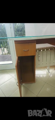 продавам бюро за маникюр, снимка 6 - Педикюр и маникюр - 55411890