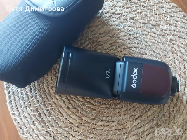 Ръчна светкавица Godox V1 N