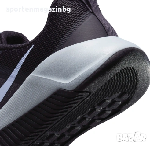 Дамски маратонки Nike MC Trainer 3, снимка 8 - Маратонки - 54618289