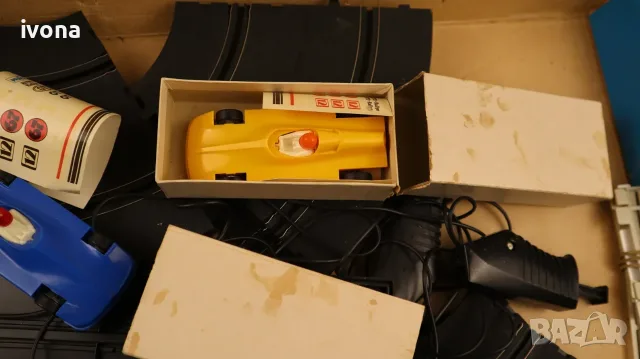 Ретро игра с две колички и писта, DDR Design Prefo Spielzeug Auto Rennbahn, снимка 3 - Коли, камиони, мотори, писти - 55641841