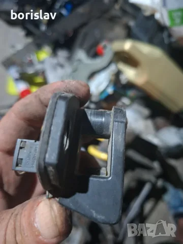 Насрещник за брава с бутон (концевик) за BMW E39 / E36, снимка 3 - Части - 55342571