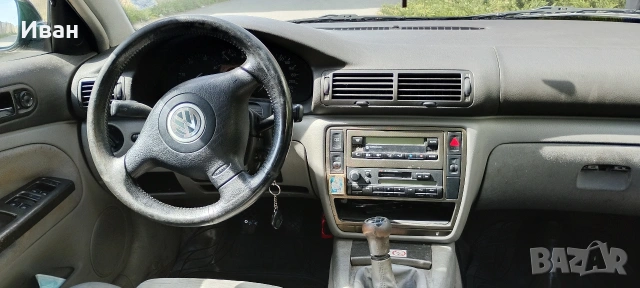 VW Passat B5 1.9 TDI Седан + 2 комплекта гуми с джанти, снимка 12 - Автомобили и джипове - 54189545