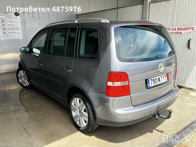 Vw Turan 2.0 TDi автомат, снимка 4 - Автомобили и джипове - 55160561