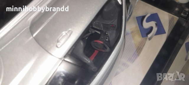 Nissan Skyline GtR R 34 1.18 Solido , снимка 6 - Колекции - 54484436