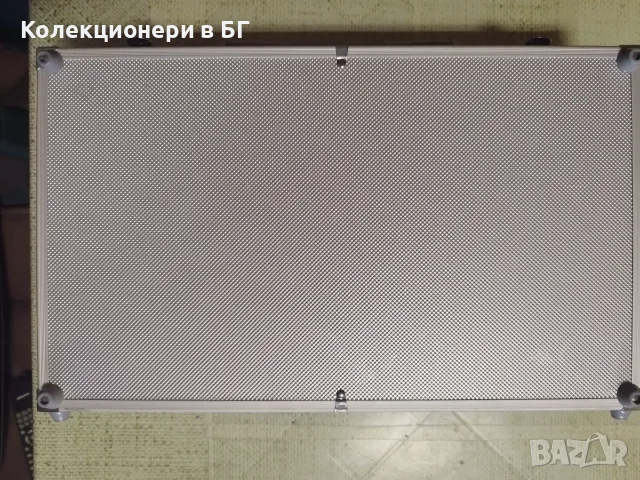 АЛУМИНИЕВ КУФАР CARGO L6 /Leuchtturm/ ЗА 94 МОНЕТИ, снимка 12 - Куфари - 55681549