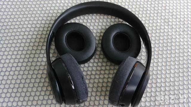 Beats SOLO, снимка 7 - Слушалки и портативни колонки - 40497380