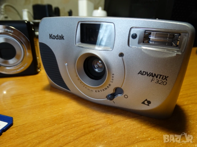 Kodak EasyShare M320 ..., снимка 16 - Фотоапарати - 54379381