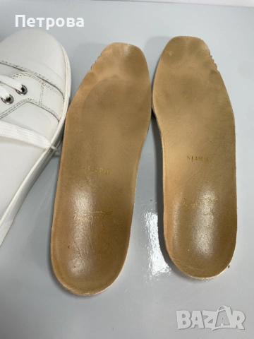 Кожени маратонки Christian Louboutin 38 Оригинал, снимка 11 - Маратонки - 54440394