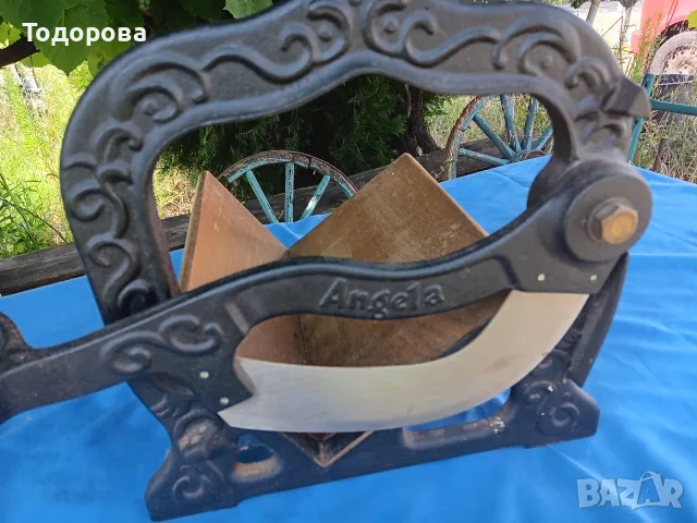 Антична домакинска гилотина., снимка 6 - Антикварни и старинни предмети - 55341140