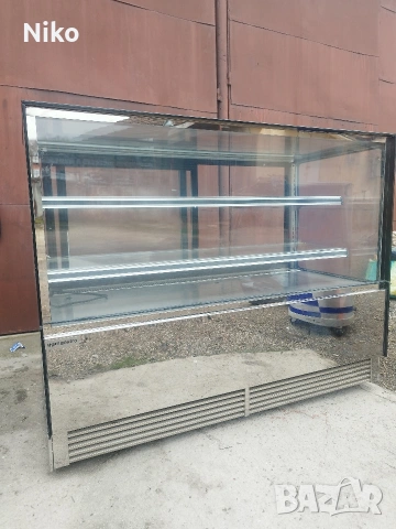 Хладилна витрина 