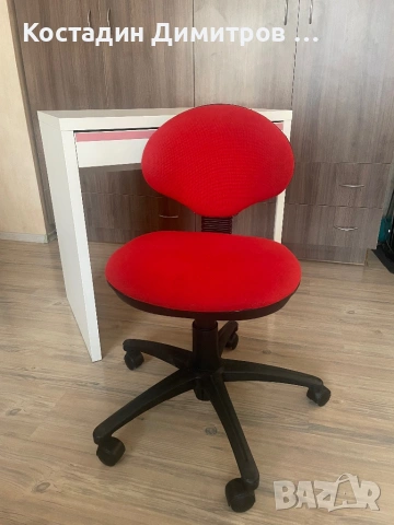 Бюро от ИКЕА MICKE Компютърно бюро, снимка 6 - Бюра - 54035799