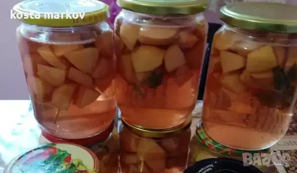 Компотът от дюли и компот от смокини