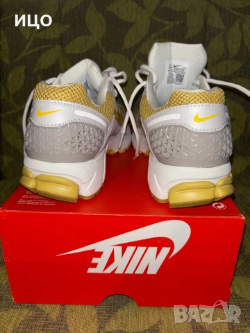 Нови дамски маратонки Nike zoom vomero to 5 w, снимка 3 - Маратонки - 54416992