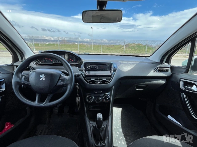 Peugeot 208  1.4 HDi  2013г., снимка 8 - Автомобили и джипове - 54009123