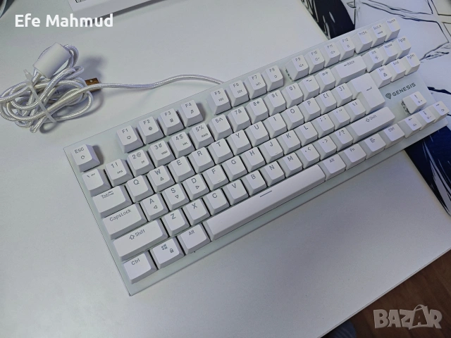 Механична клавиатура Genesis Thor 300 TKL (Бяла) – Като нова!, снимка 2 - Клавиатури и мишки - 54399767
