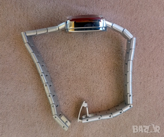 Швейцарски дамски часовник Vulcain (MSR) - Нов, снимка 3 - Дамски - 54977705
