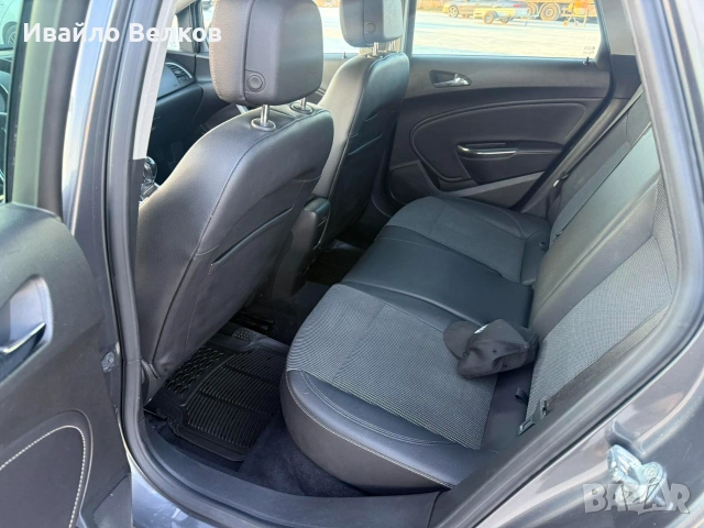Opel Astra Sport tourer , снимка 9 - Автомобили и джипове - 55041296