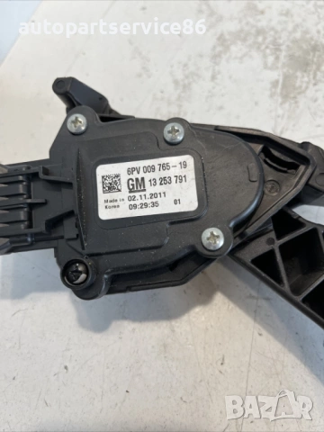 Педал за газта за Chevrolet Orlando 2.0 Vcdi (2011) 13253791, снимка 2 - Части - 54632098