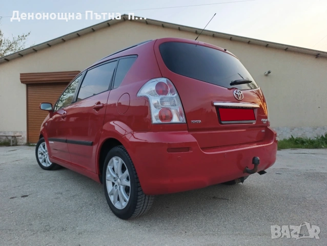 Toyota Corolla Verso 2.2 D4D, снимка 7 - Автомобили и джипове - 54625013