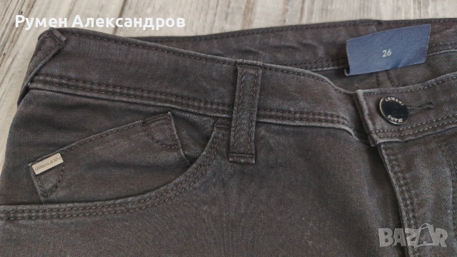 Дамск оригинални черни дънки ARMANI JEANS J28 р-р S EUR26, снимка 7 - Дънки - 54512562