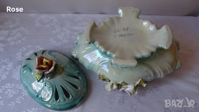Италиански съд с капак, изработен в стил Capodimonte., снимка 9 - Сервизи - 55184396