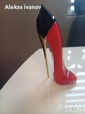 Оригинален парфюм на Carolina Herrera, снимка 2 - Дамски парфюми - 54380616