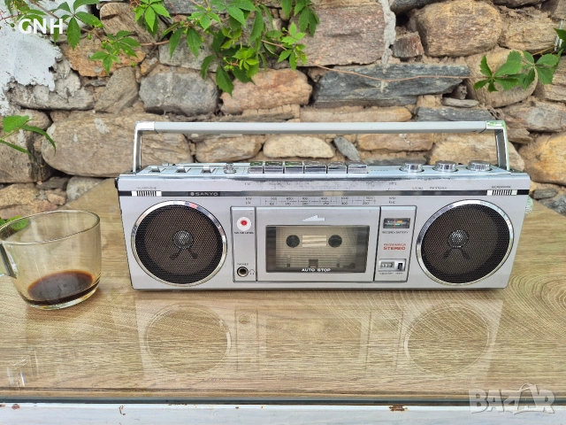 Радиокасетофон Sanyo M7700LE