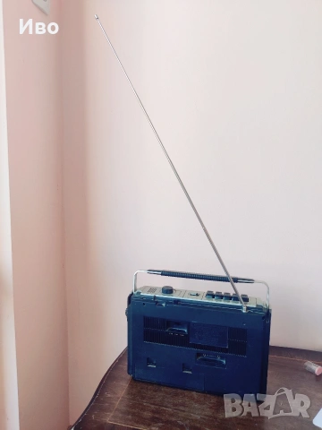 1970-те години Sanyo M2560N работещ касетофон и FM SW MW радио, Япония, снимка 4 - Радиокасетофони, транзистори - 54779509