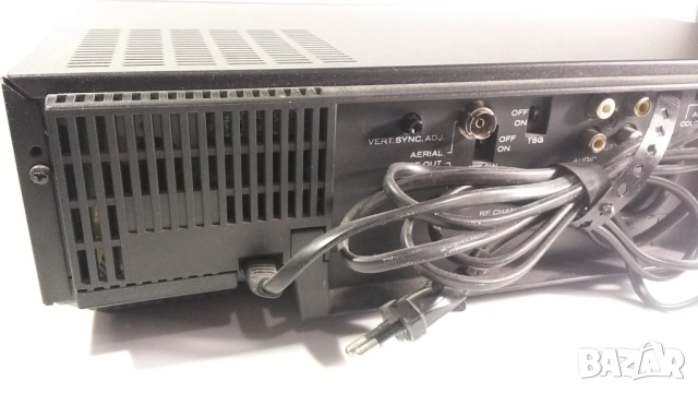 Плейър/рикордър за VHS касетки Hitachi P60, снимка 7 - Плейъри, домашно кино, прожектори - 54083544