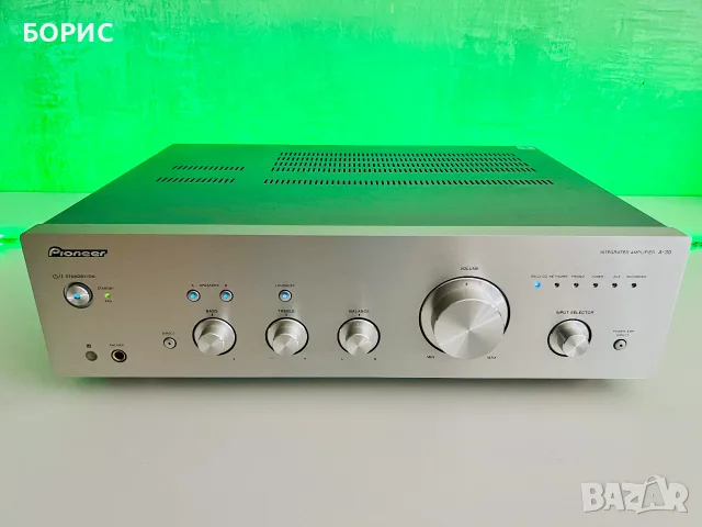 Интегриран усилвател PIONEER A-30 + стриймър PIONEER N-30