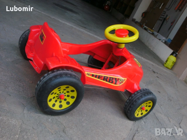 Детски управляем спортен автомобил - за деца от 2 до 4 год !, снимка 4 - Детски велосипеди, триколки и коли - 53995951