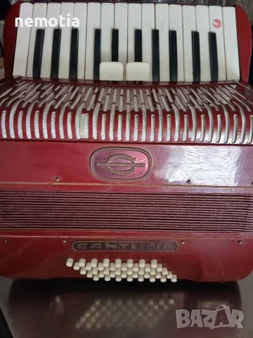 Акордеон Hohner cantulia 40  баса, снимка 3 - Акордеони - 55523271