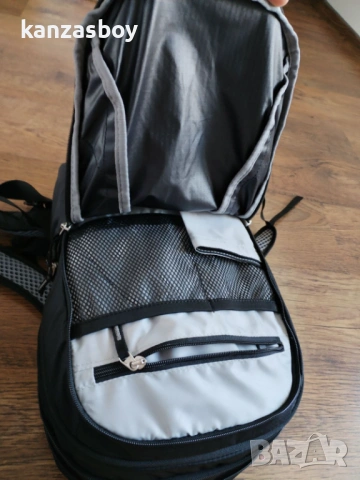 deuter race exp air 14+3 - страхотна раница КАТО НОВА, снимка 4 - Раници - 54670316