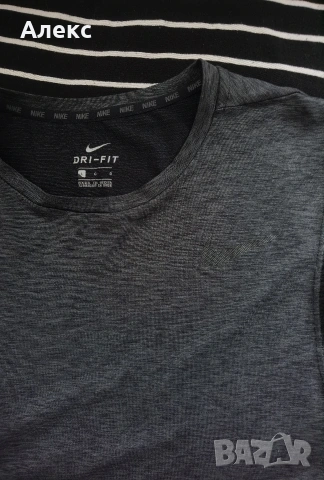 Nike потник, снимка 2 - Спортни дрехи, екипи - 54230518
