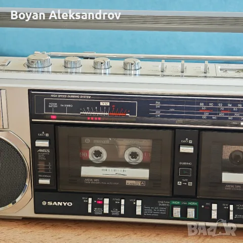 Двукасетъчен радиокасетофон Sanyo M-W25K (1983г.), снимка 3 - Радиокасетофони, транзистори - 55694894