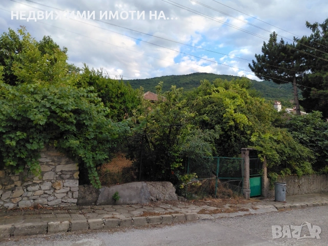 Къща в квартал Горно Воден , снимка 3 - Къщи - 55097045