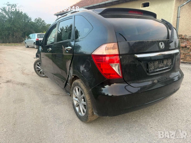 Honda FR-V 2.2d На Части, снимка 5 - Автомобили и джипове - 54673891