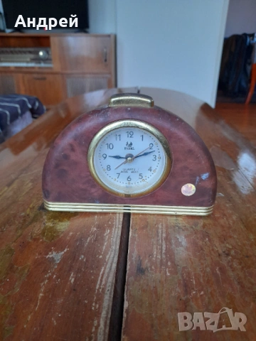 Стар настолен часовник Pearl