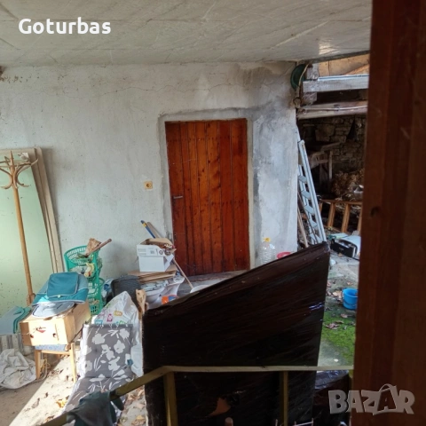 Селска къща с пристройка и сайвант в село Ломец, снимка 17 - Къщи - 54764425