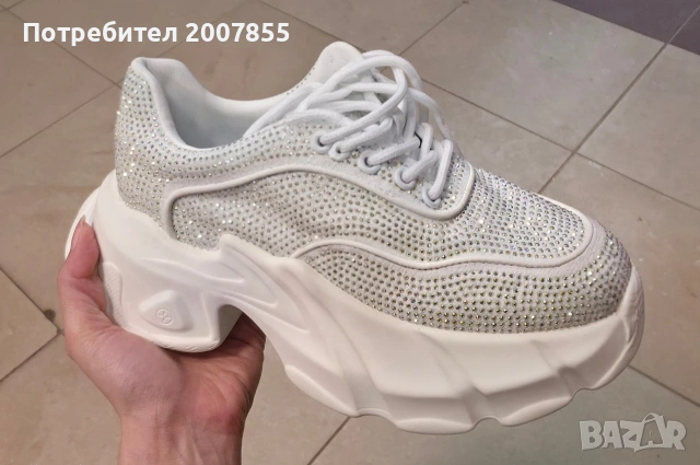 Хит дамски бели маратонки с кристали , снимка 4 - Маратонки - 54250128