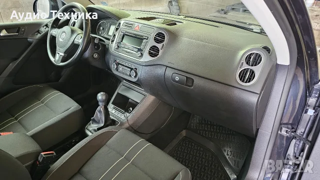 VW Tiguan 2011 2.0 TDI Bluemotion, снимка 12 - Автомобили и джипове - 55304726