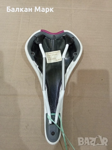 Дамска седалка за велосипед Oxygen Damsel (Selle Italia) – НОВА, снимка 3 - Части за велосипеди - 55223151